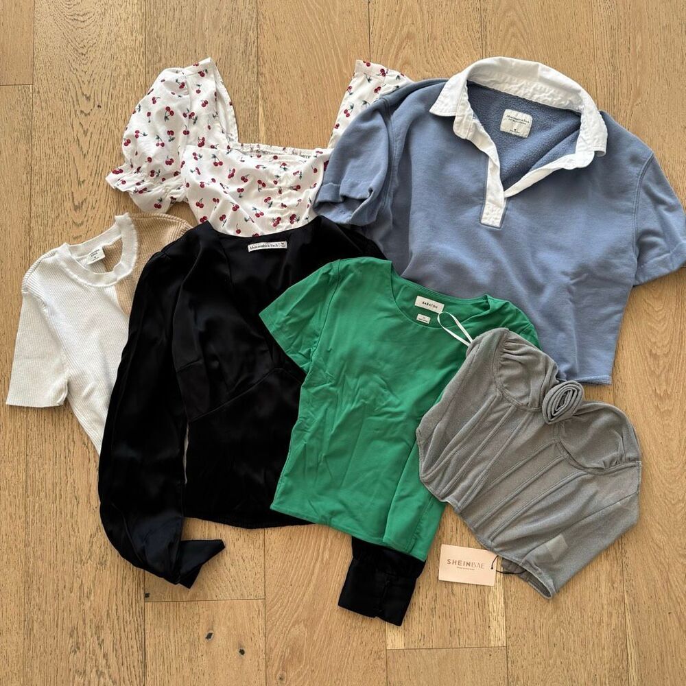 Style Bundle Lot Abercrombie & Fitch Aritzia Contour Cherry Polo Size Medium